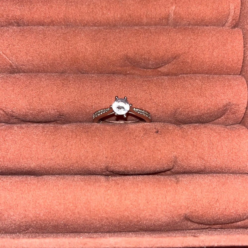 Engagement/promise ring